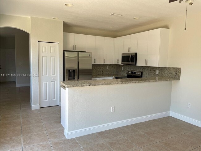 Photo - 2041 SE 15th St