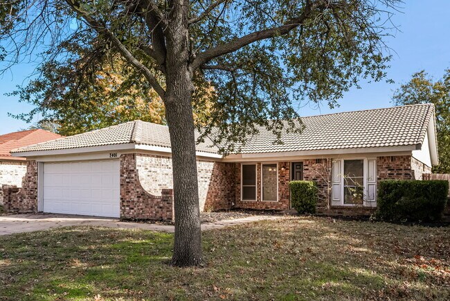 Photo - 7401 Meadow Creek Dr