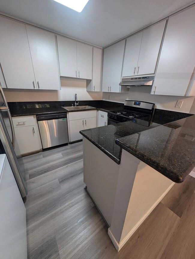 Building Photo - Piedmont Rental