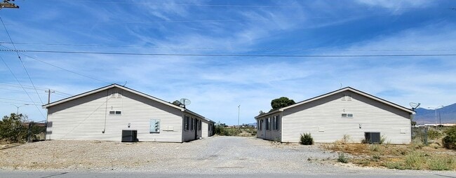 Building Photo - 2400 E Ambush St Unit C