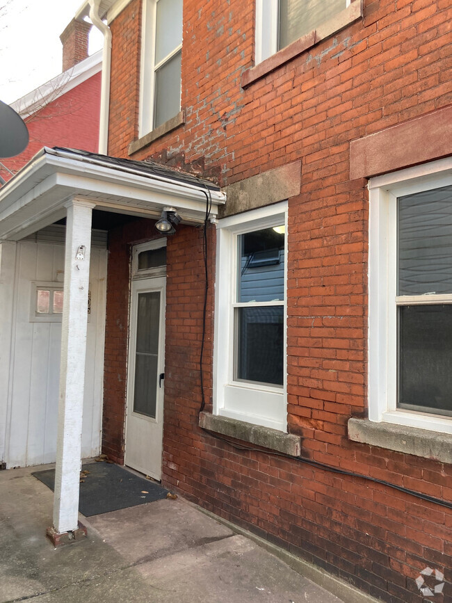 Building Photo - 406 Wabana St Rental