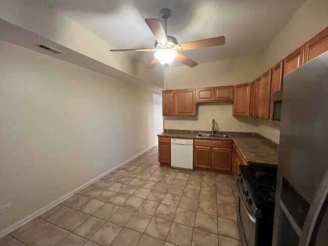 Photo - 2028 N Hamlin Ave Unit 2