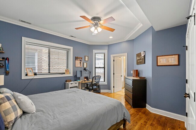 Building Photo - 5219 Winthrop-2N Unit 2N