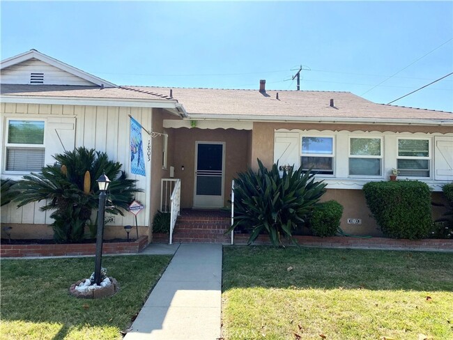 Home Next to Long Beach State University - Home Next to Long Beach State University