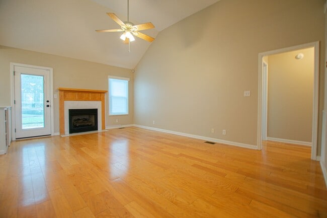 Photo - Pet Friendly Three Bedroom with Bonus!