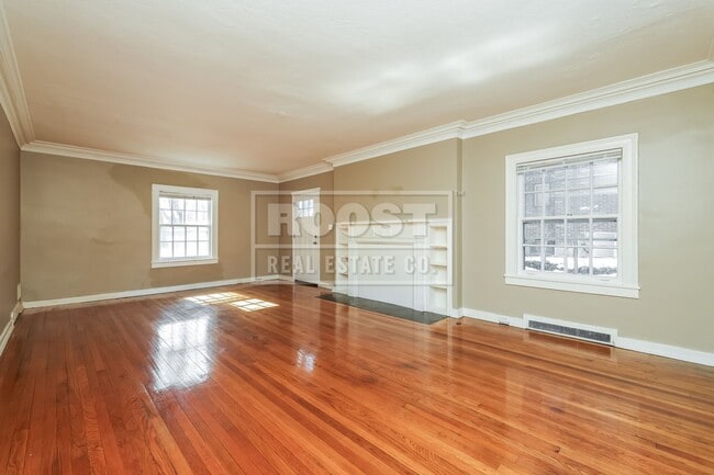 Photo - 4 bed 2.5 Bath Single Family Home Available in Dayton