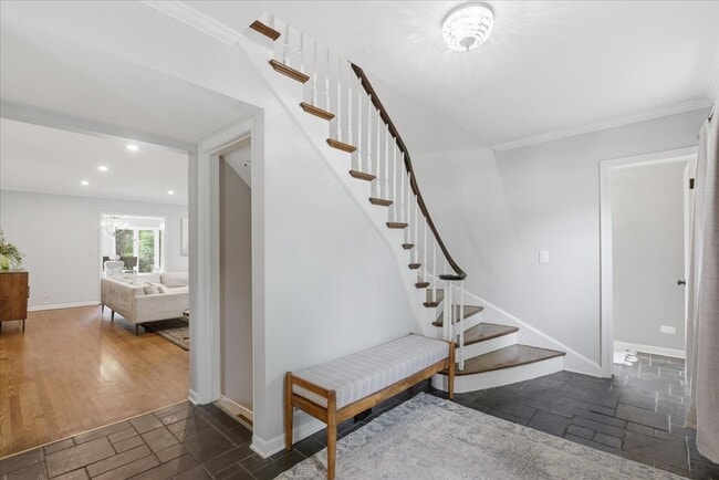 9343 Hamlin Ave