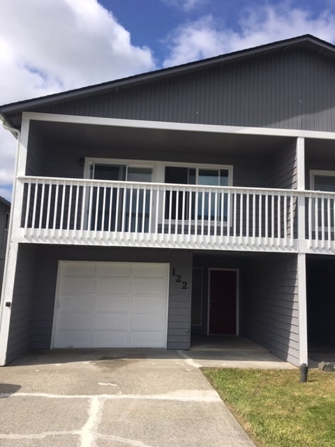 Photo - 120 Cowan Ct