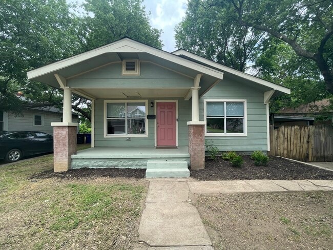 Building Photo - 1231 N Boston Pl