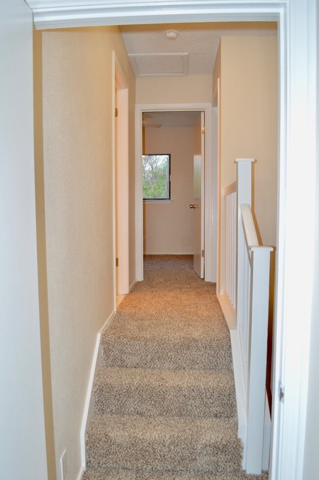 Photo - Beautifully updated move-in ready 3/2.5