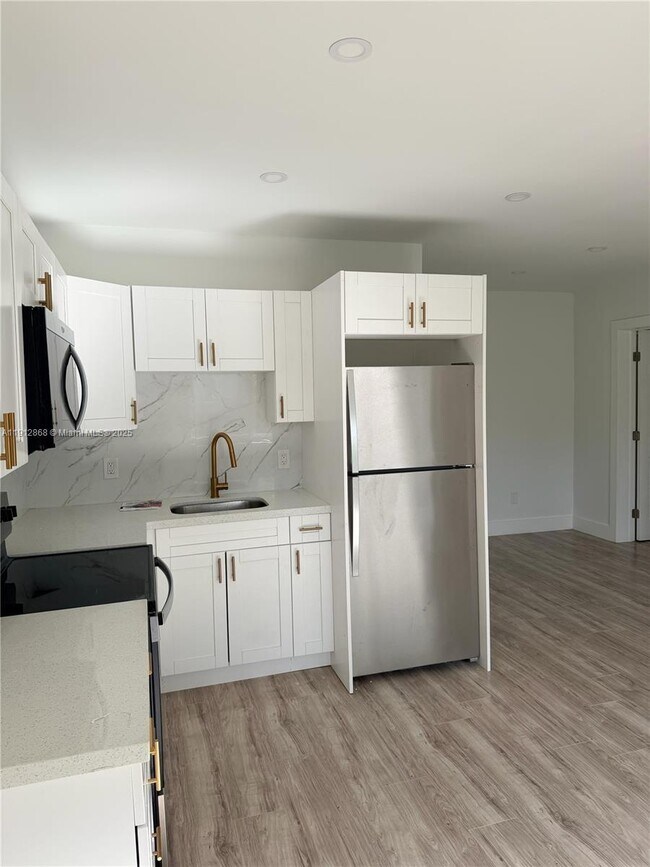 Photo - 1936 Normandy Dr Unit 10