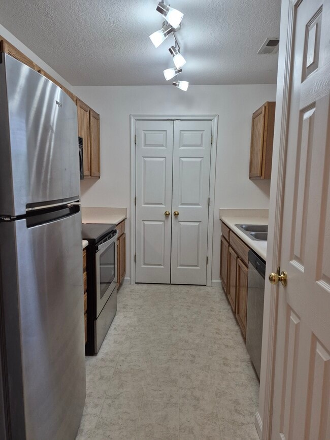 Photo - 105 Olde Covington Way