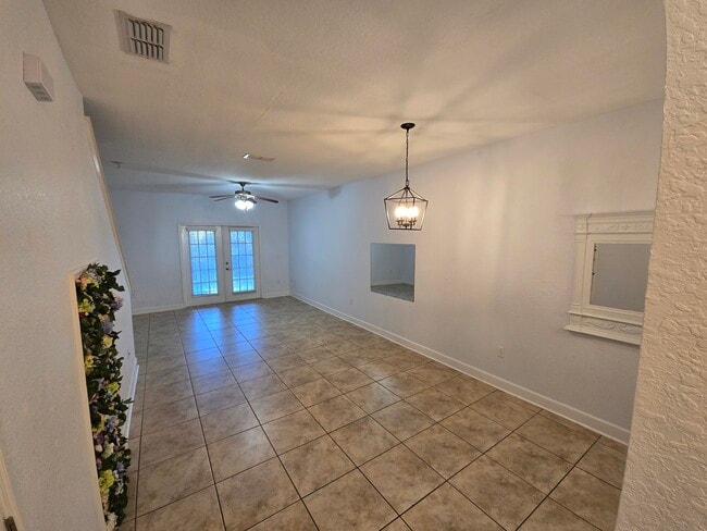 Photo - 2508 SW 35th Pl Unit 82