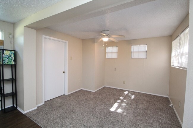 Photo - Cozy 1BR/1BA Apartment in Southwest Pensac... Unit B