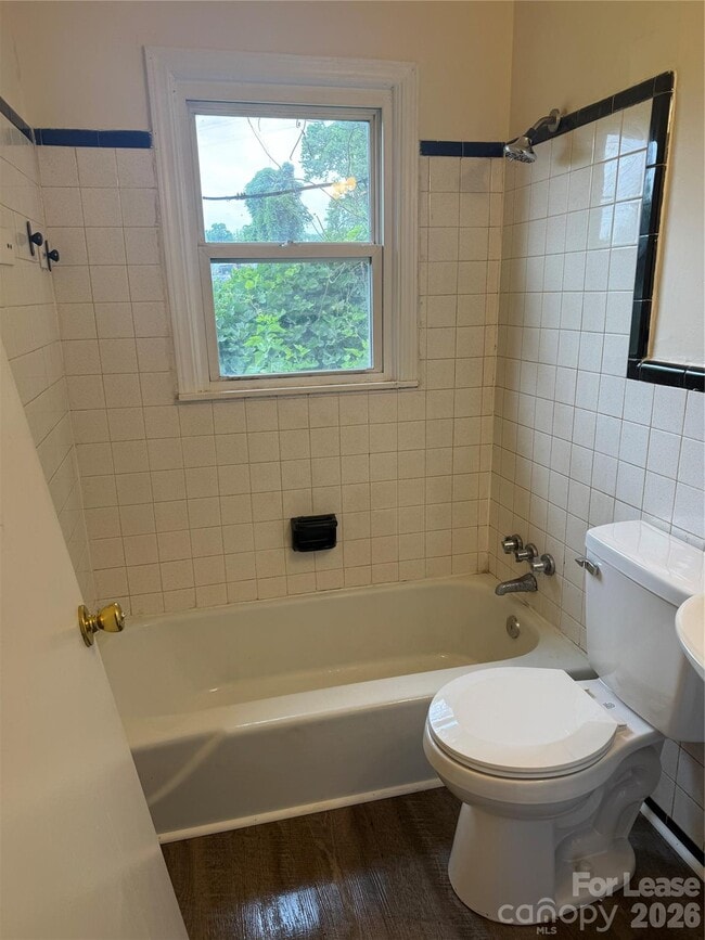 Photo - 1520 Effingham Rd