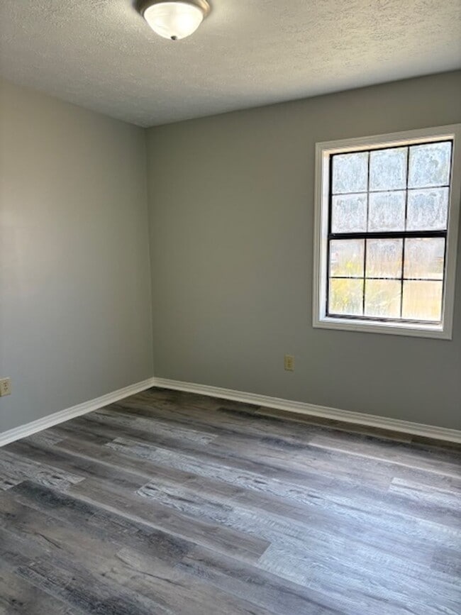 Photo - Renovated 3 Bedroom 1.5 Bath Home for Rent!