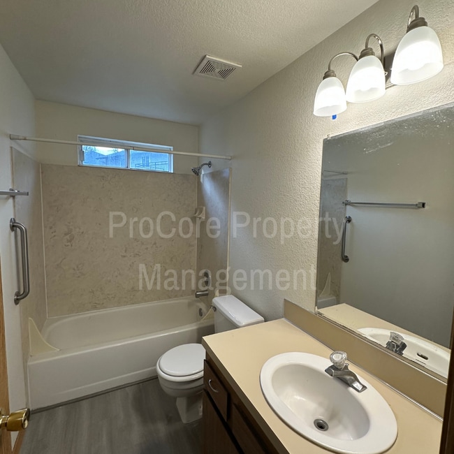 Building Photo - 3704 W Rose Hl St Unit 210