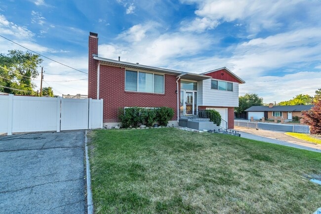 Photo - Spacious 3-Bed Unfurnished Home