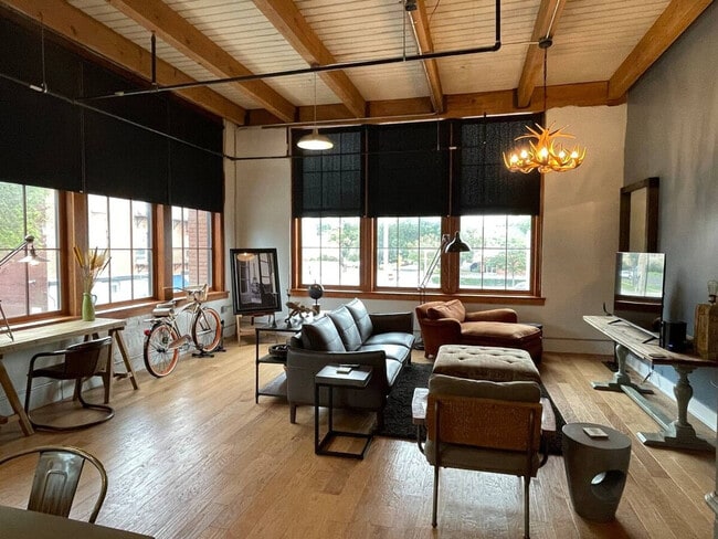 Photo - 749 Monroe Ave Unit ID1094672P