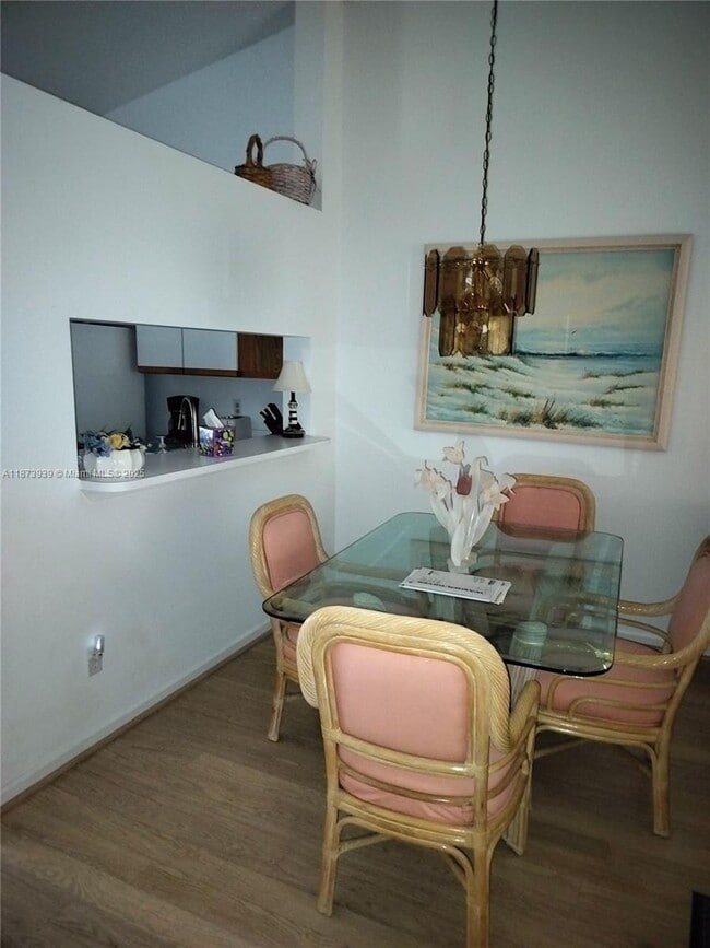 Photo - 1002 Keystone Dr Unit F