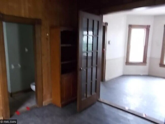 312 8th Ave N
