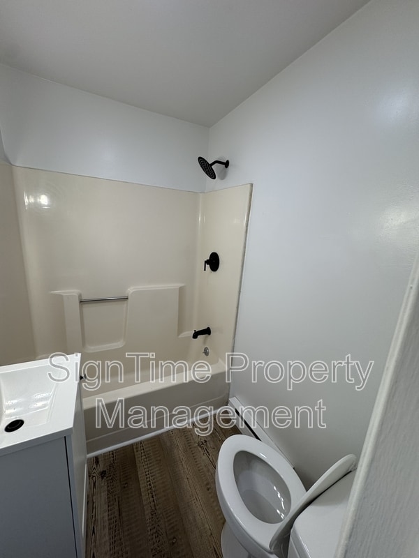 Photo - 62 W Church St Unit 2