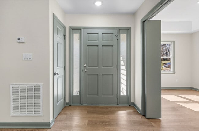 Photo - 421 Danielle Dr