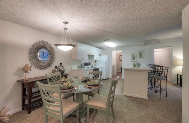 Photo - 28151 Dovewood Ct Unidad 202