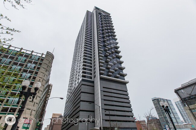 Photo - 235 W Van Buren St Condo Unit 3619