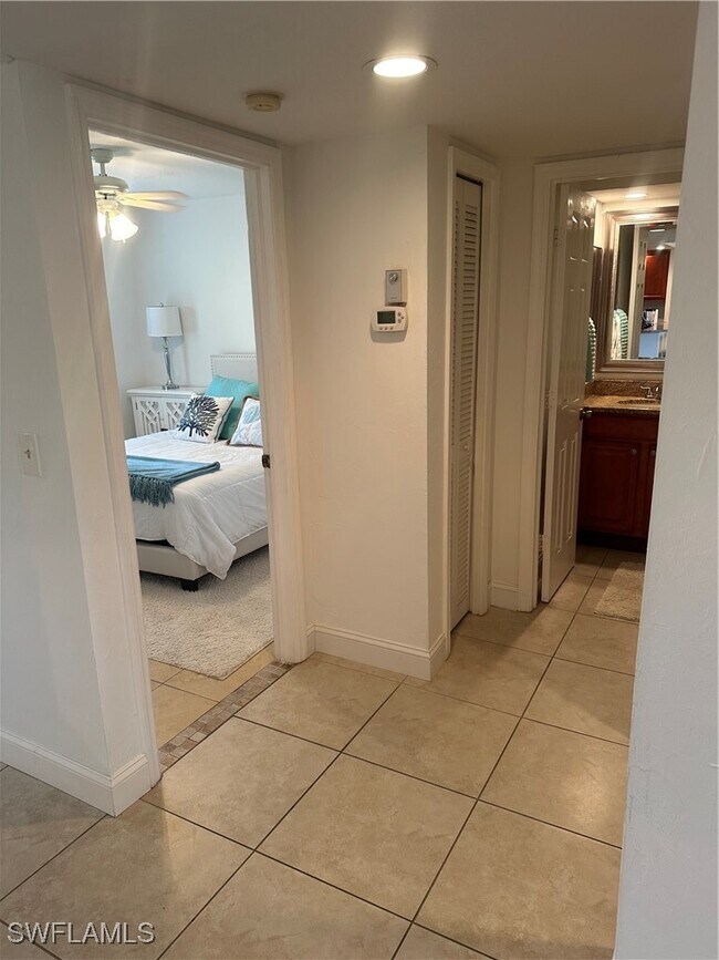Photo - 1950 W Crown Pointe Blvd Unit B106