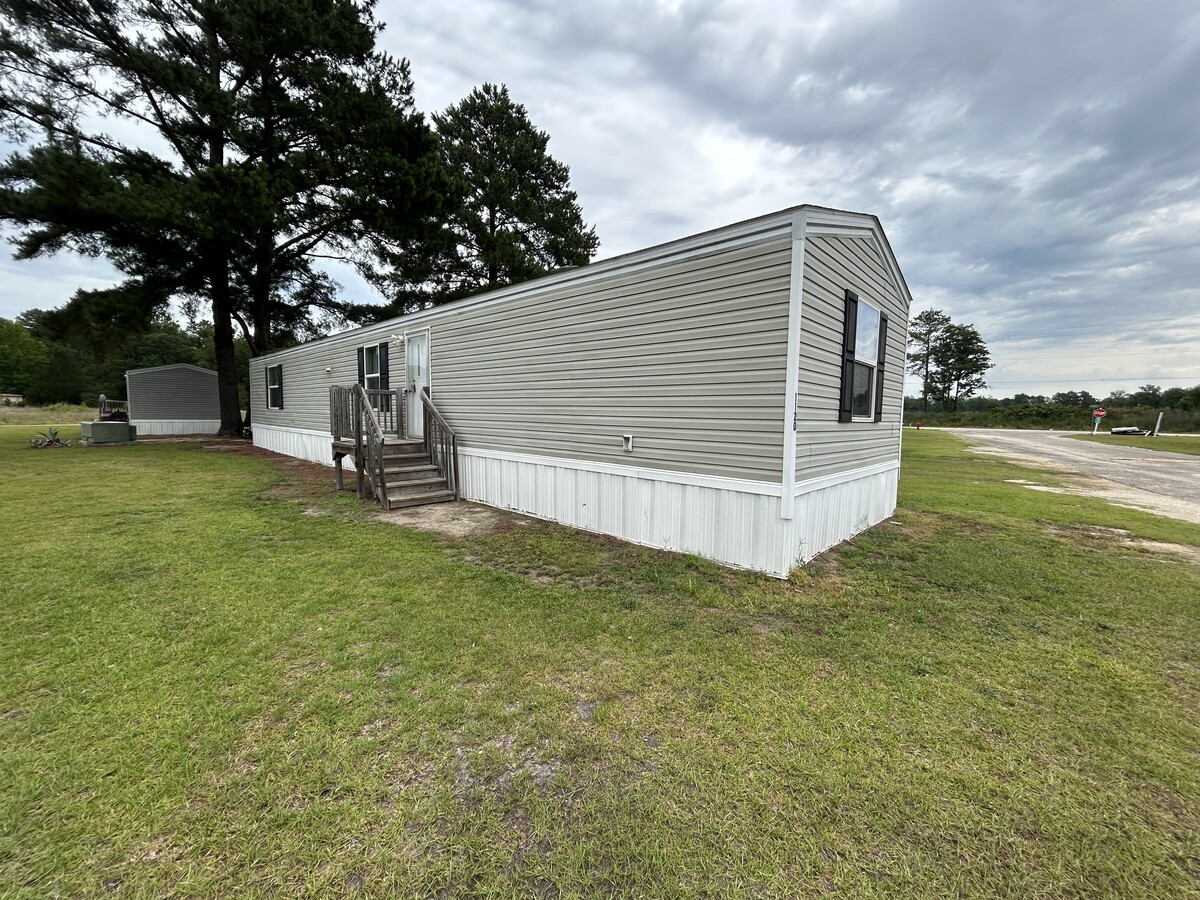 Photo - 1120 Victoria St