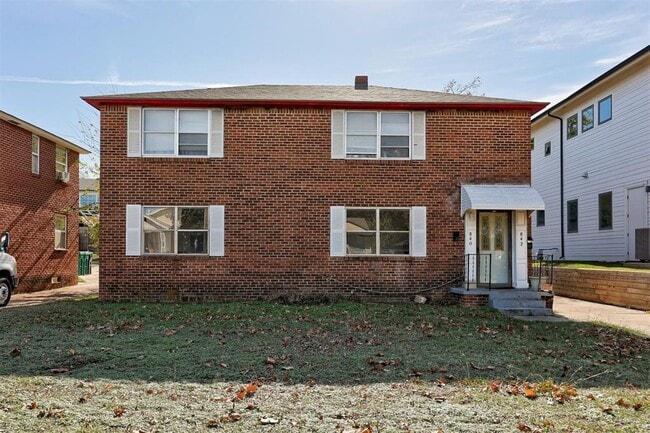 Building Photo - 840 NW 44th St Rental
