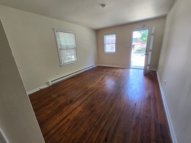 Photo - 2423 Whitcomb St