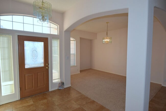 Photo - 3 Bedroom, 2 bath, 2 living areas, La Cueva area