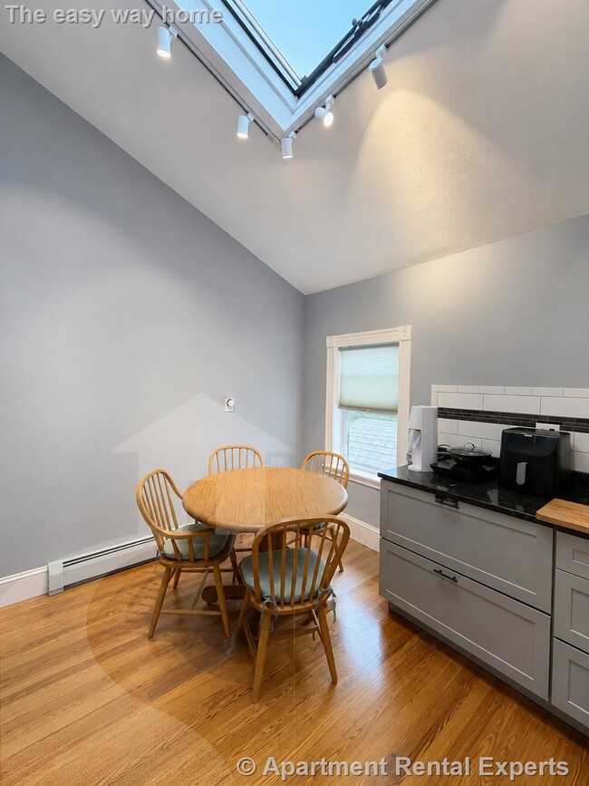 32 Warren St Unit 27 Warner St #3