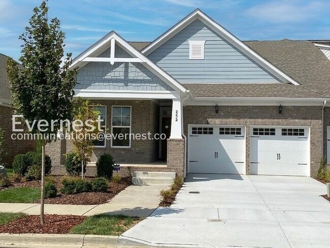 Building Photo - 3-Bed/3-Bath Modern Single Family Home with Attached Garage/Available Soon!
