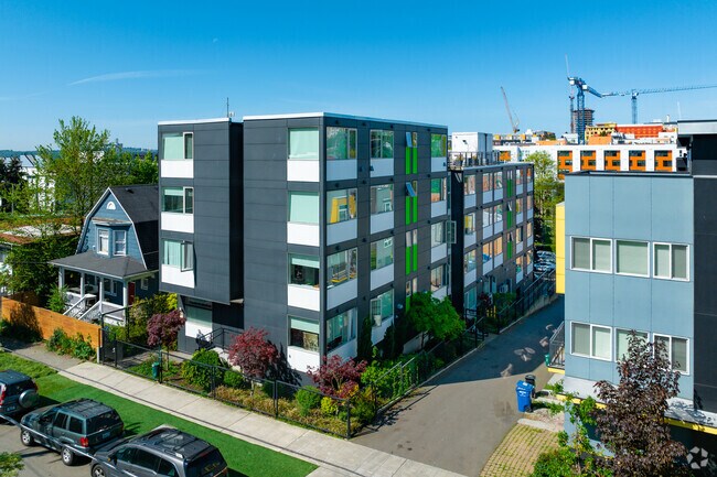 Photo - Sorento Flats