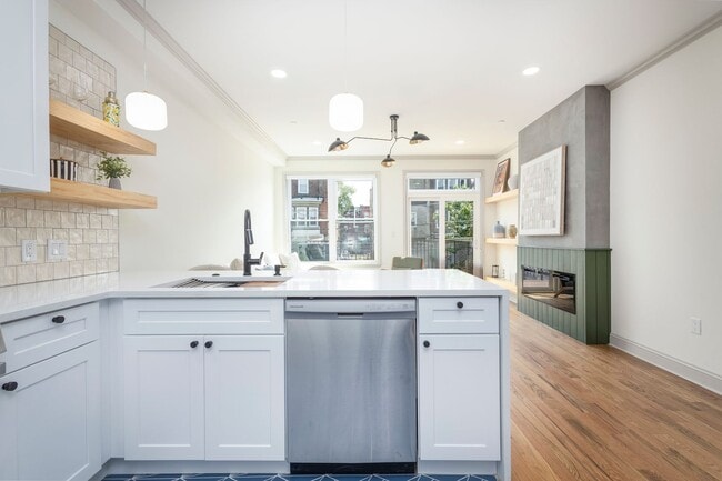 Photo - 3116 Clifford St Unit B