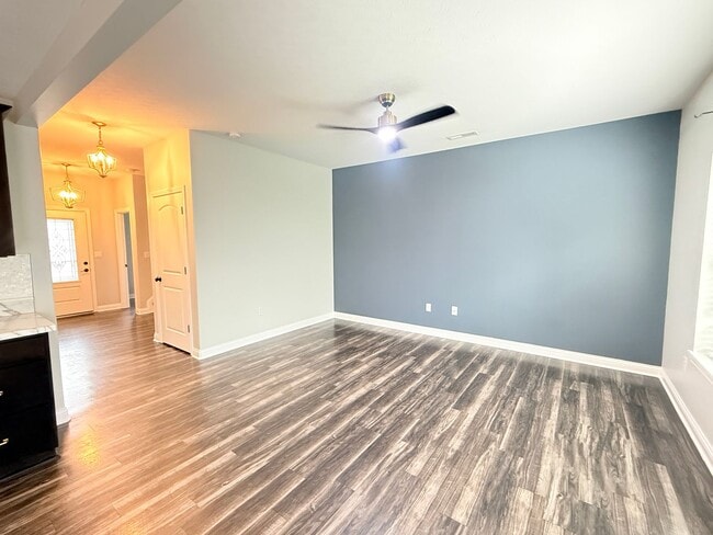 Photo - 611 Knob Hl Ave Unit 611 Knob Hill Rd