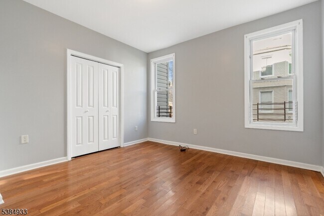 Photo - 87 Columbia Ave Unidad 3