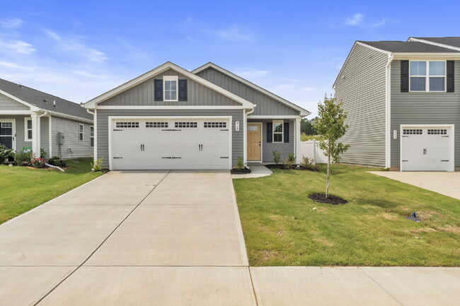 "Spacious 3-Bedroom Single Family Home wit... - "Spacious 3-Bedroom Single Family Home wit...