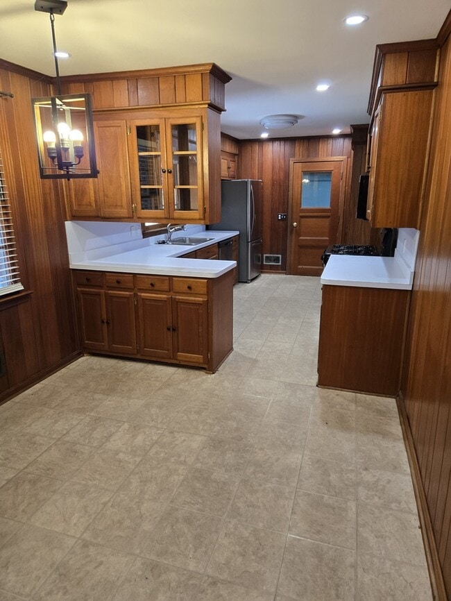 Photo - One-level living!