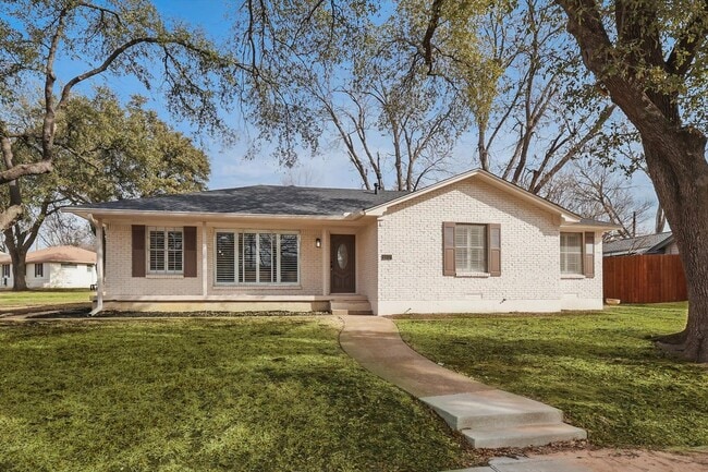 Building Photo - 1007 Carroll Dr Rental