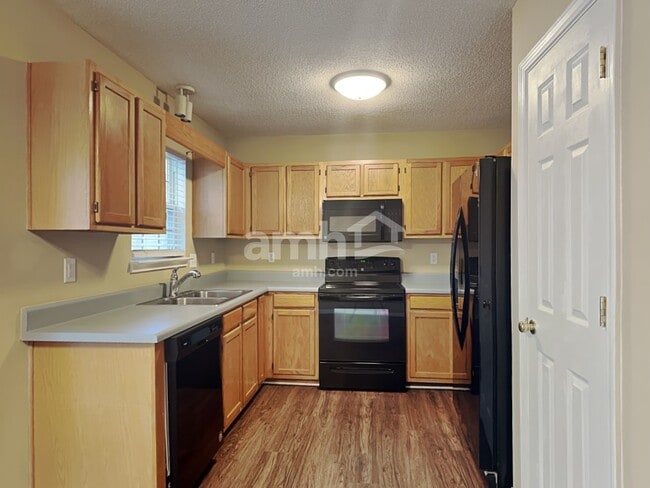 Photo - 219 Ashridge Way