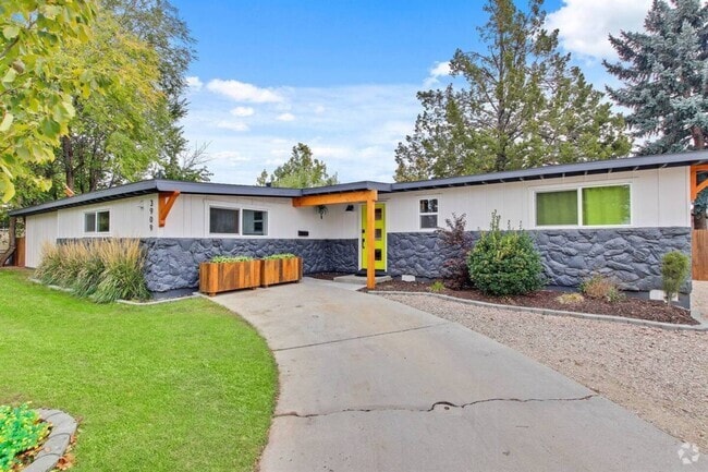 Building Photo - 3909 W Normandie Dr Rental