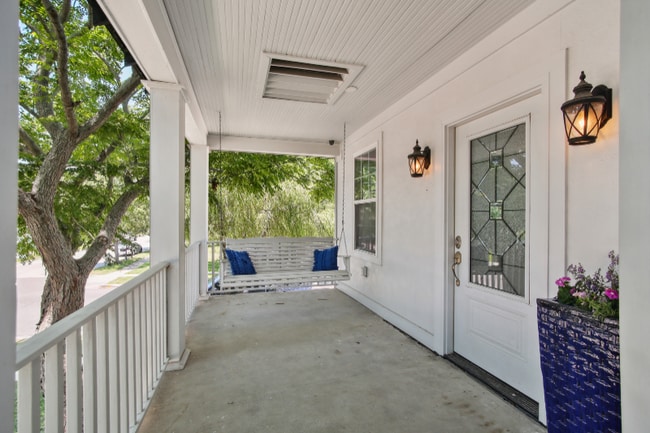 Photo - 5869 Colbert St Unit #3