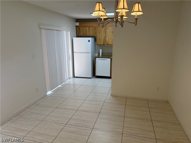Building Photo - 1531 Park Meadows Dr Unit 4