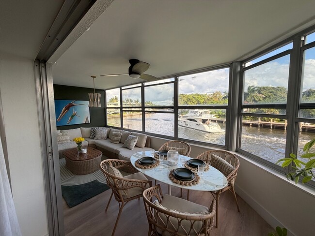 Photo - 818 SE 4th St Unit 205