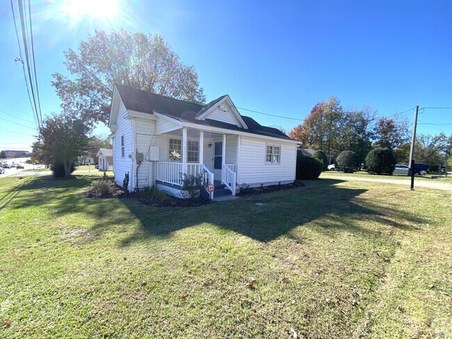 Building Photo - 101 Hickory Ave Rental