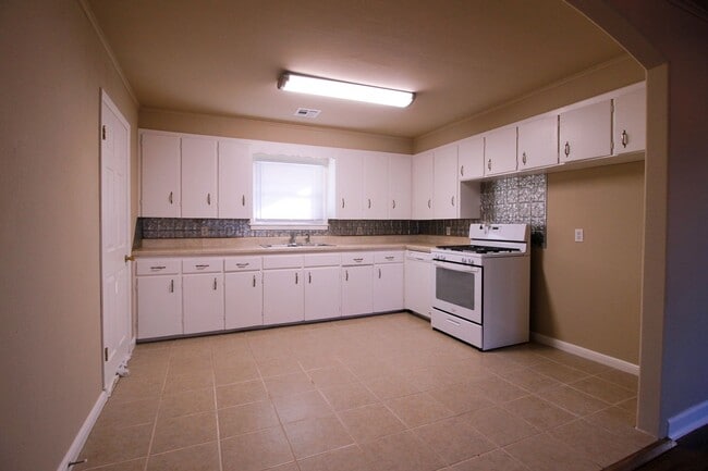 Photo - Cute RedBud District Home